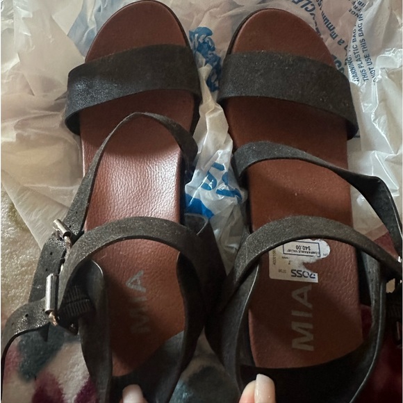 Sandals - Picture 5 of 5